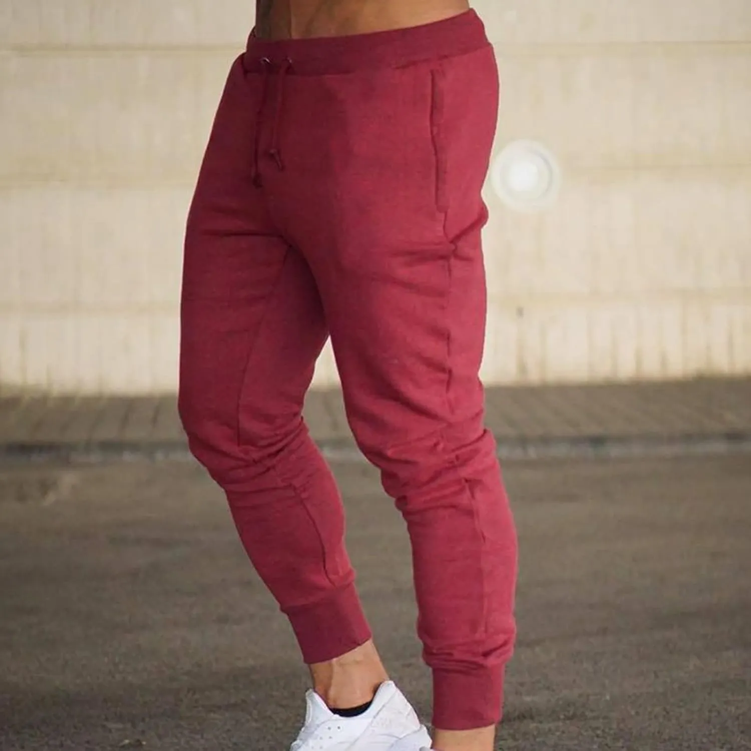 Mens Joggers Workout Pants for Gym Slim Fit Running and Bodybuilding Athletic Bottom Sweatpants for Men with Deep Pockets