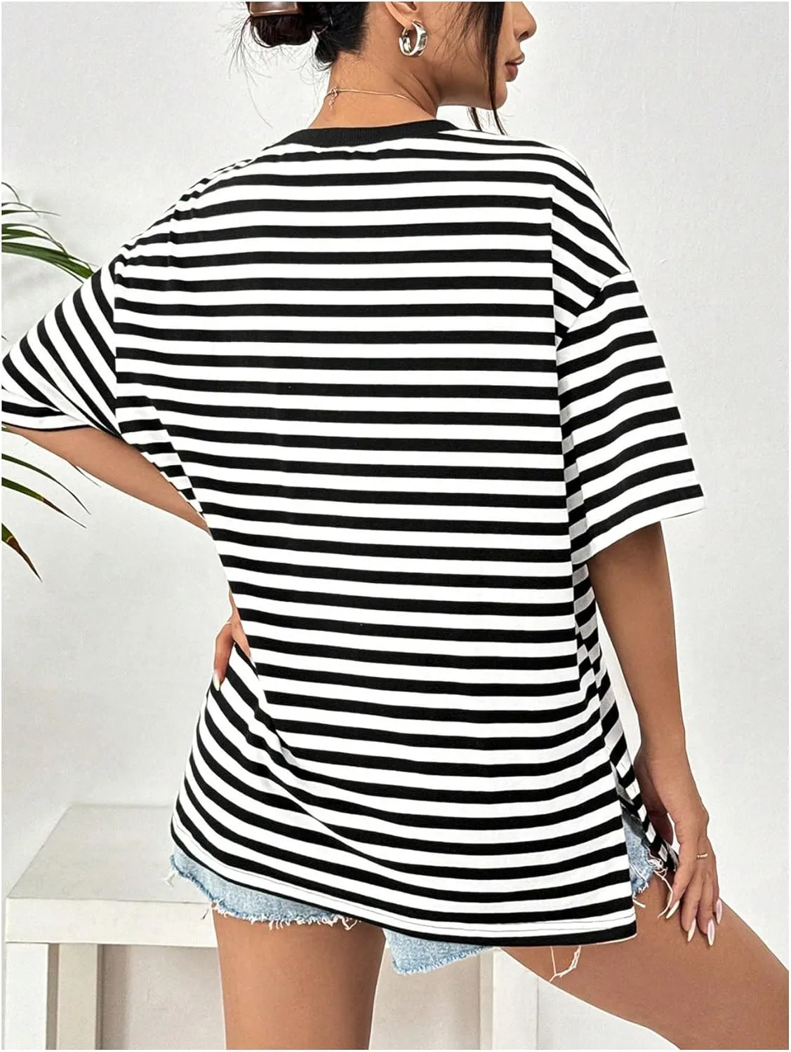 SweatyRocks Women's Oversized T Shirt Short Sleeve Striped Summer Tops Crew Neck Split Hem Casual Loose Basic Tee Shirts